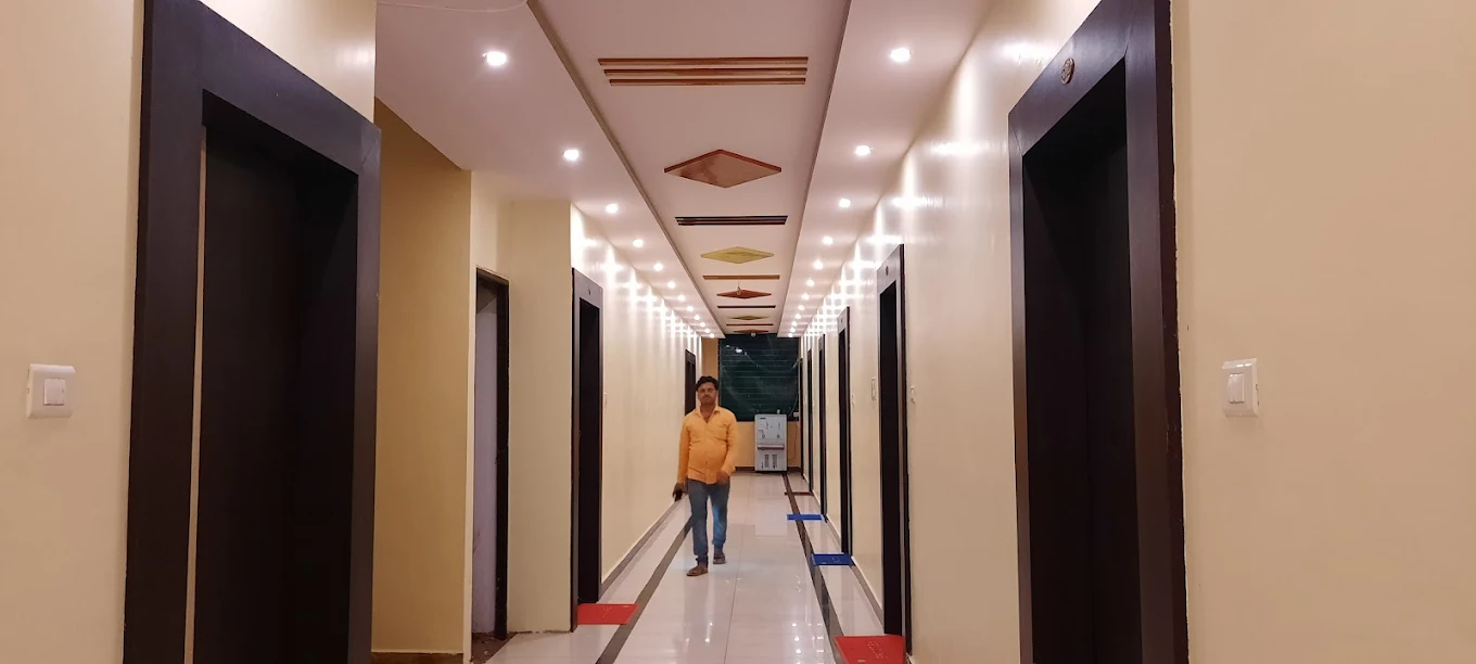 Main Entrance Of Hotel Mandakini Near Satana Bus Stand - Yatra Service